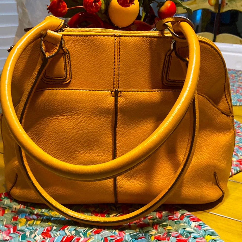 Vintage Mustard ( gold) Leather Handbag - Picture 1 of 11